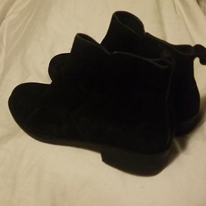 Womens black suede Lucky Brand booties